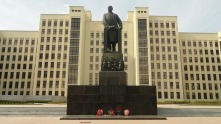 Lenin Monument, Minsk House of Government